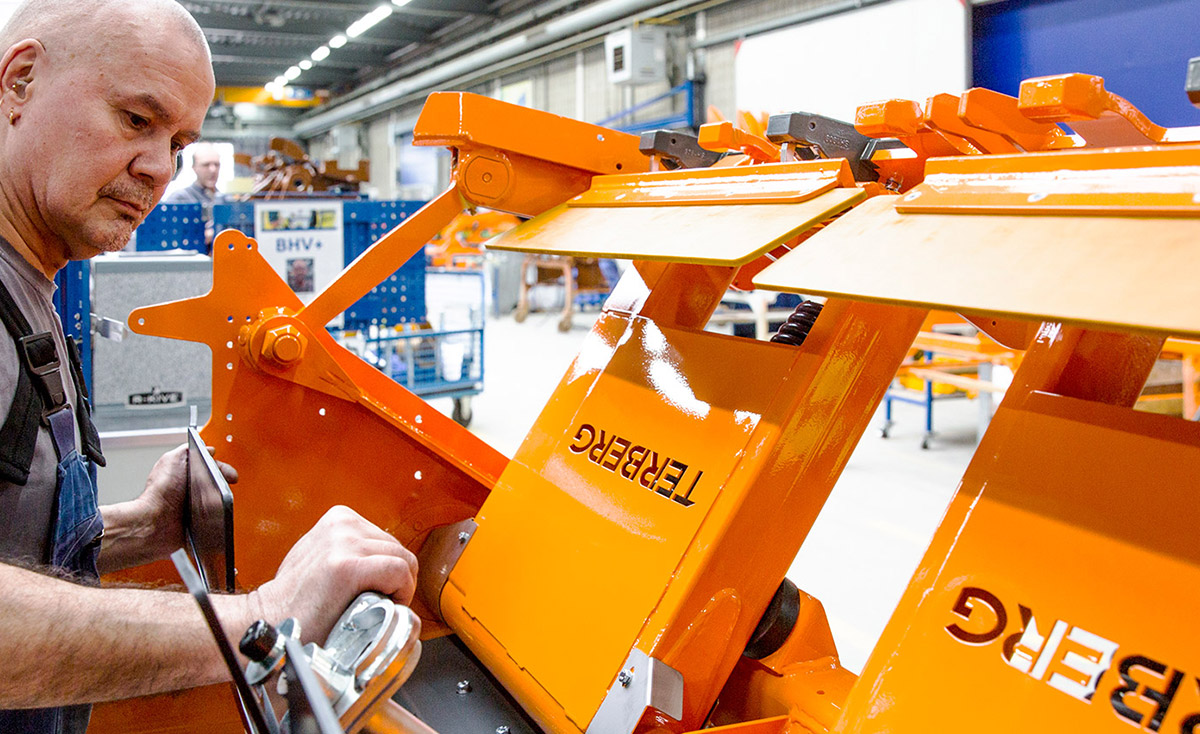 News-TRRG-25000-bin-lift--1200x734.jpg