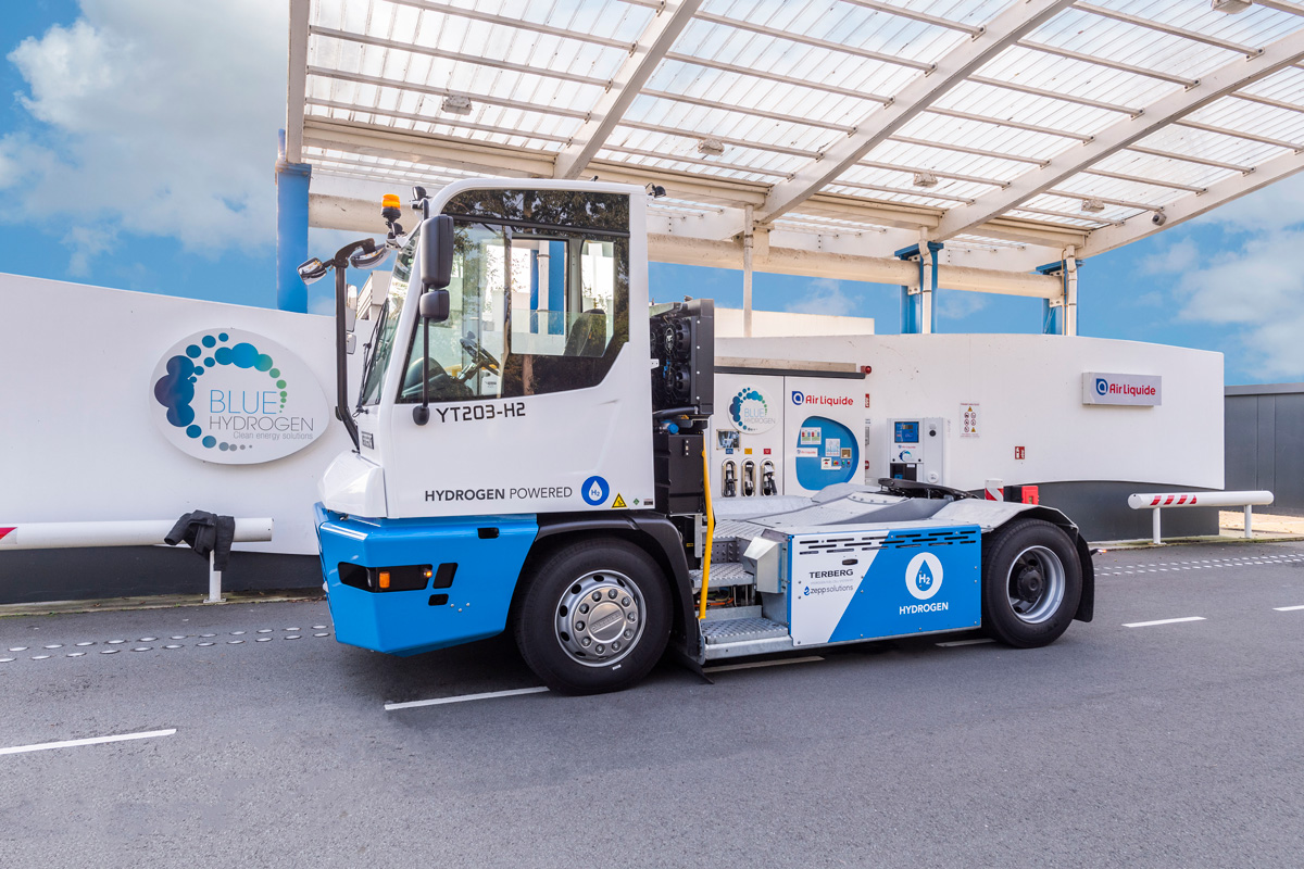 Terberg_Hydrogen_Tractor_POC_UWT9706.jpg