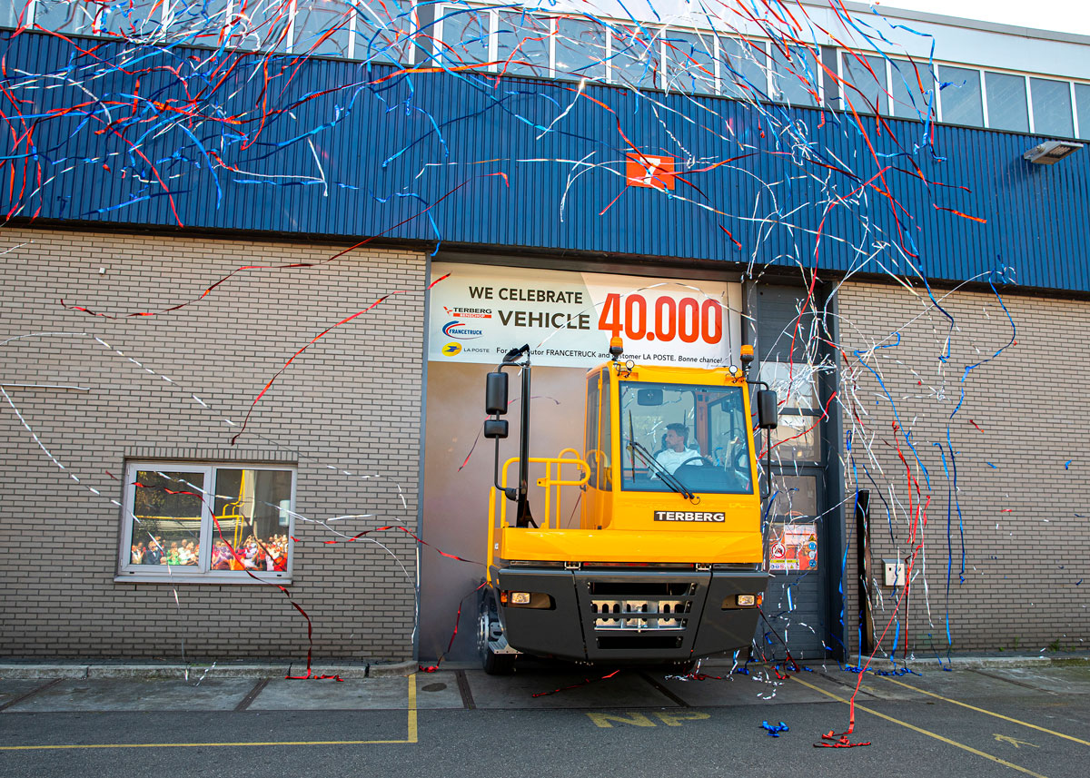 Terberg-Special-Vehicles-40.000-vehicle-July-8-2022-web.jpg