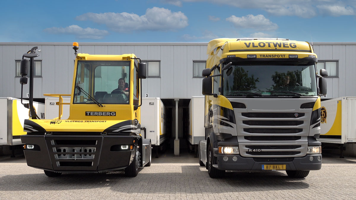 Vlotweg-Transport-Tractor-and-Truck.jpg